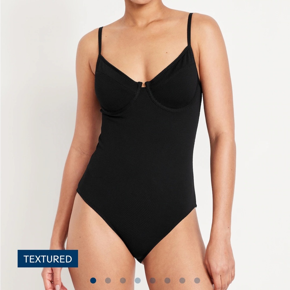 Old Navy Black Underwired Textured One Piece Swim Suit